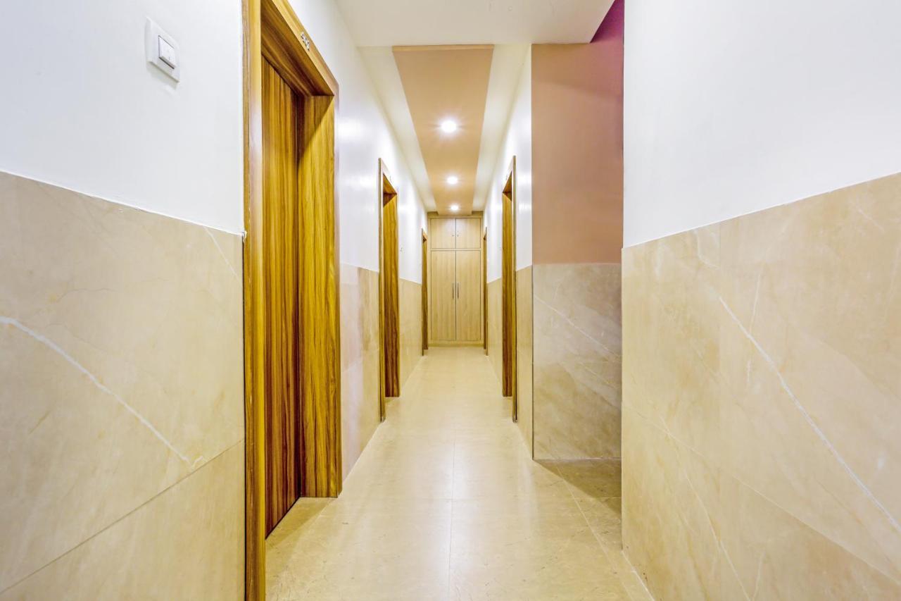 Sai Sagar Lodging & Boarding Ulhasznagar Kültér fotó