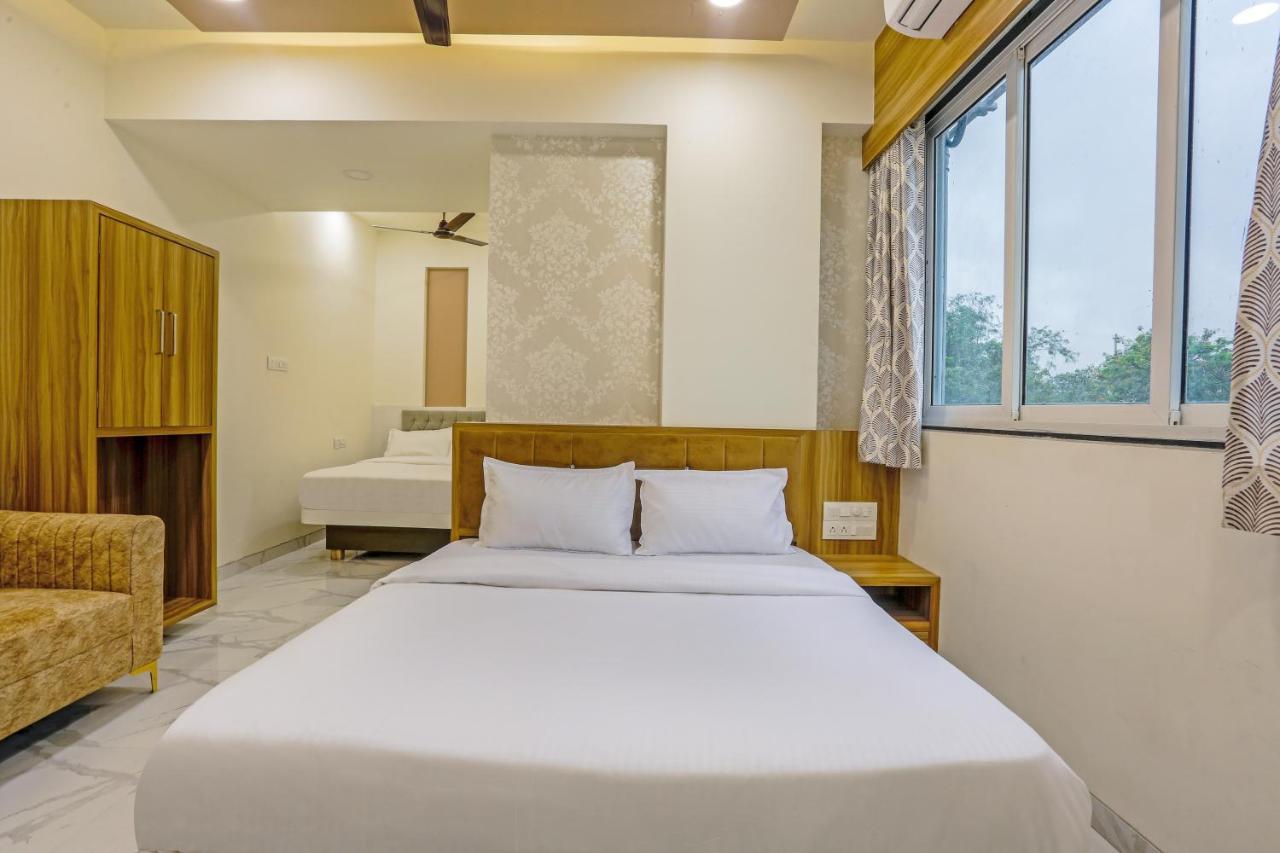 Sai Sagar Lodging & Boarding Ulhasznagar Kültér fotó