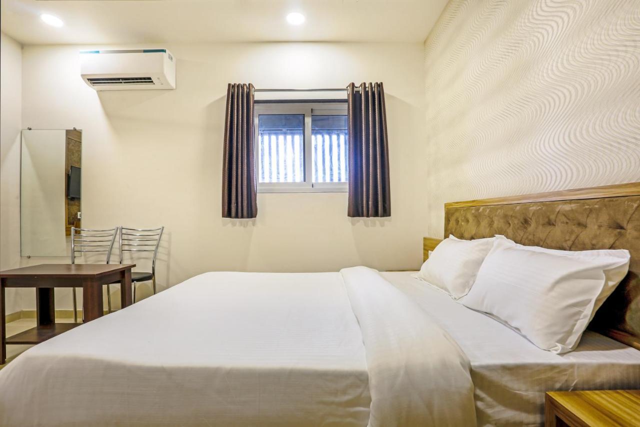 Sai Sagar Lodging & Boarding Ulhasznagar Kültér fotó